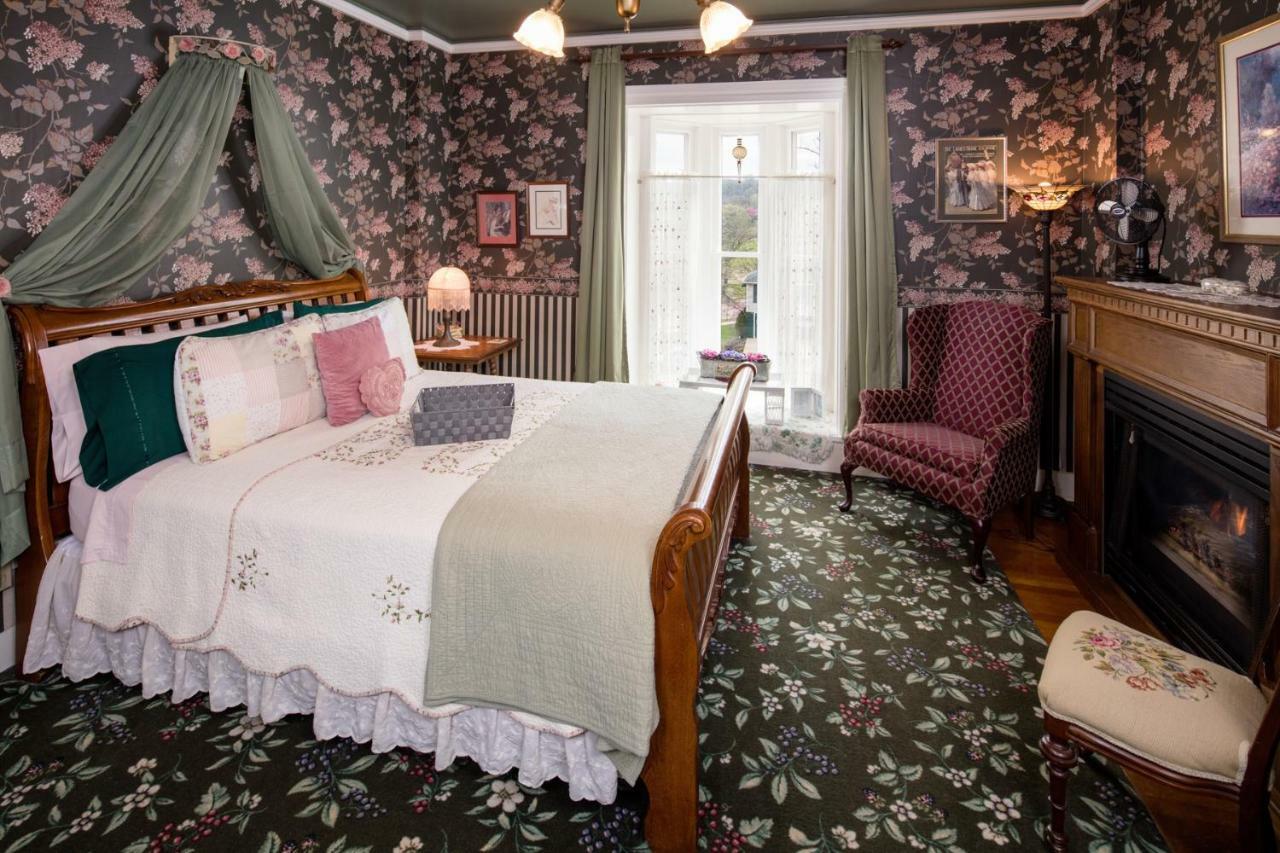 The Steamboat House Bed & Breakfast Galena Eksteriør bilde