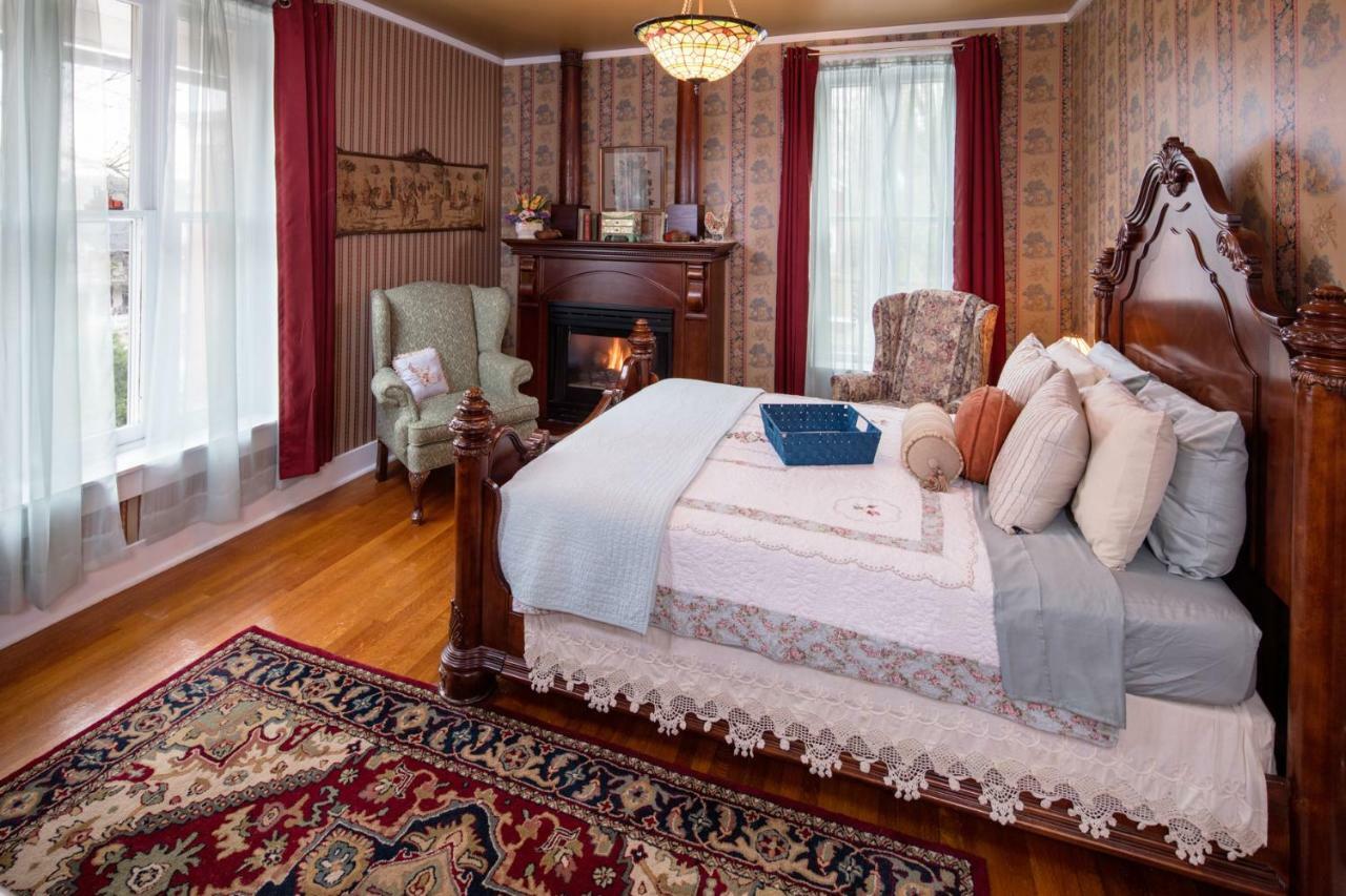 The Steamboat House Bed & Breakfast Galena Eksteriør bilde